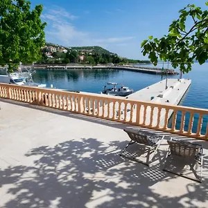 Apartment Suzana, Klenovica